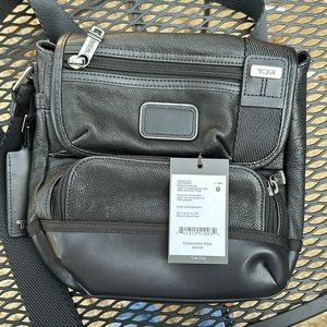 Tumi Crossbody Kerby Leather NWT